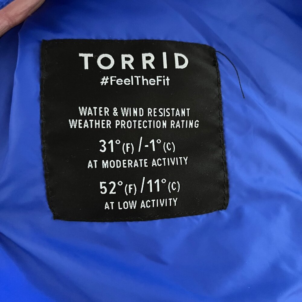 Torrid  Feel the Fit Cobalt Blue Diamond Quilted Puffer Jacket Packable Size 1 X - Picture 6 of 10